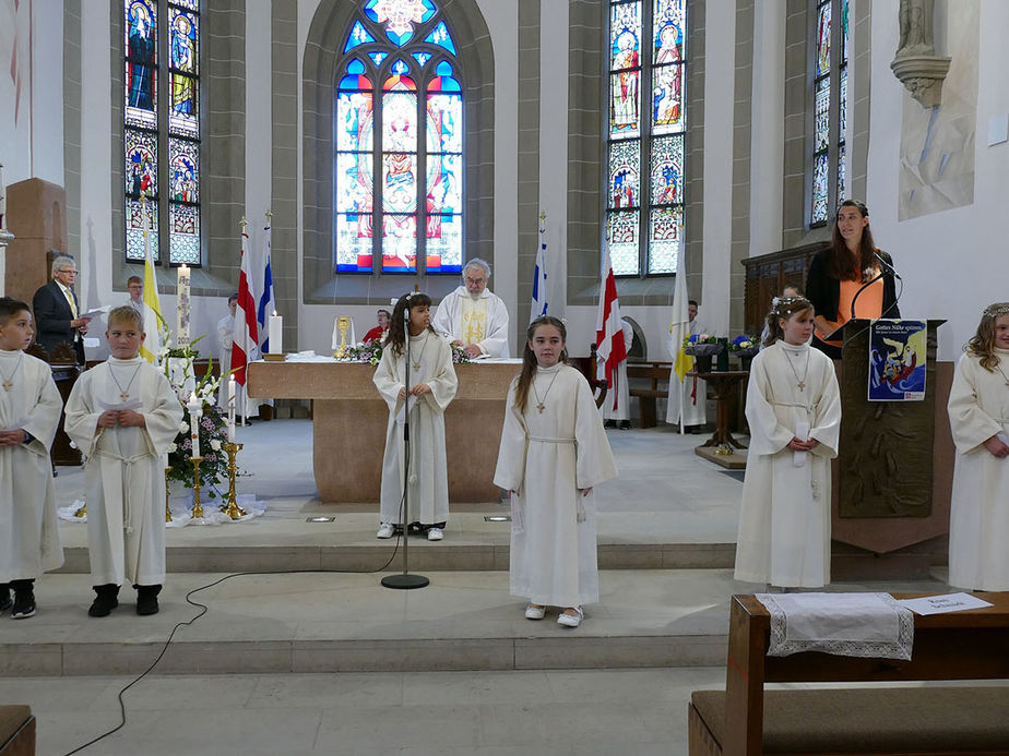 Feier der 1. Heiligen Kommunion in Sankt Crescentius (Foto: Karl-Franz Thiede)